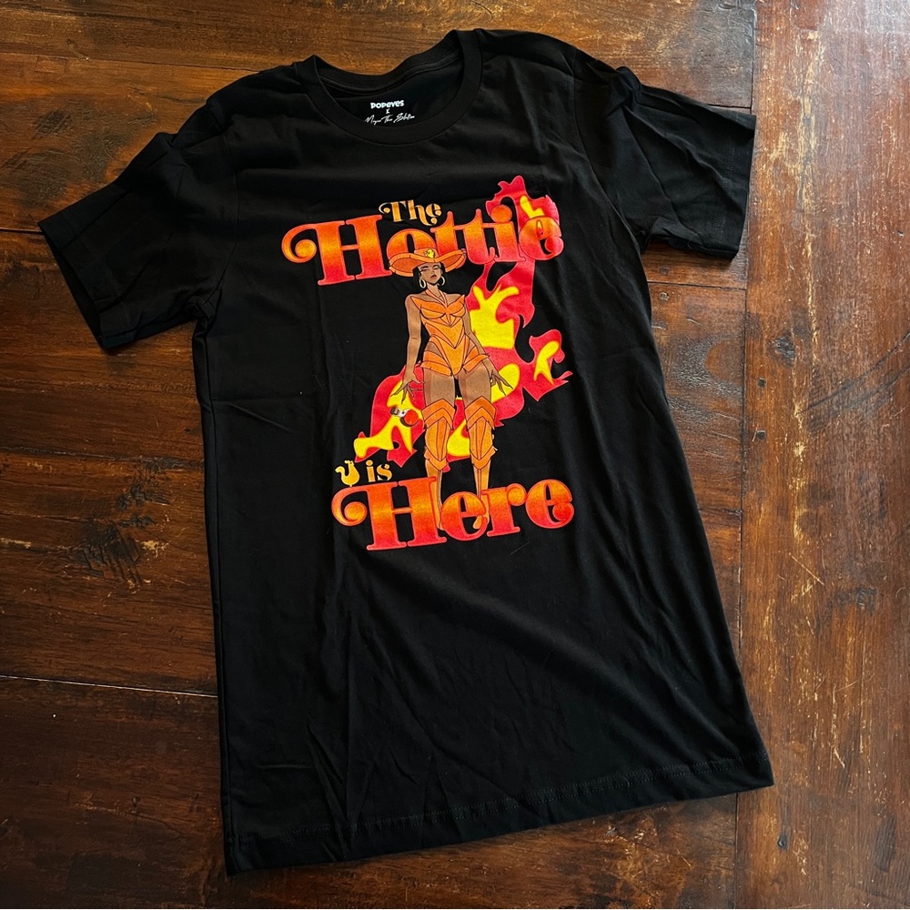 Popeyes Chicken x Megan Thee Stallion Hottie is Here Hot Sauce Promo T-Shirt S